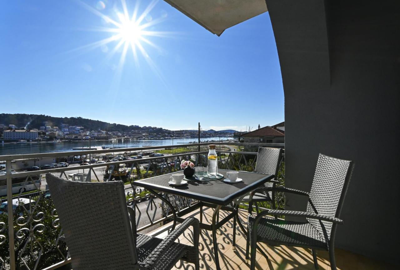 Holiday House Vukman Trogir Exterior photo