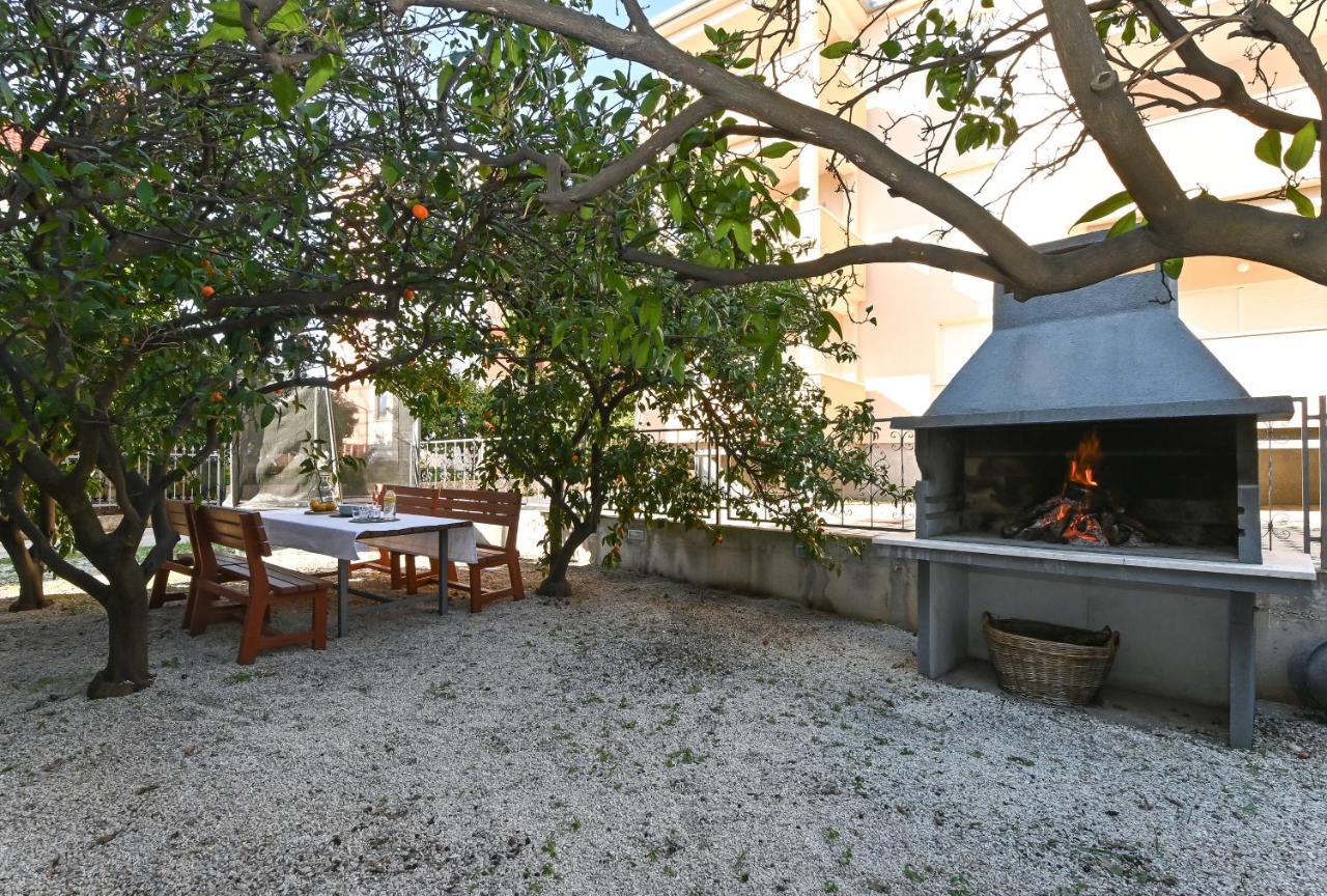 Holiday House Vukman Trogir Exterior photo