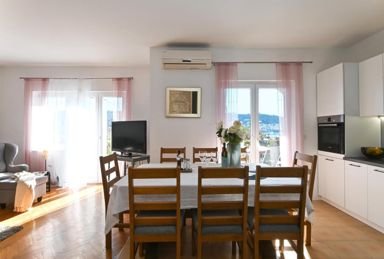 Holiday House Vukman Trogir Exterior photo